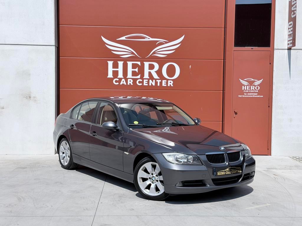 BMW 320i Benzine Euro 4 - 1ste eigenaar !, Auto's, BMW, Achterwielaandrijving, 170 g/km, 4 cilinders, Leder