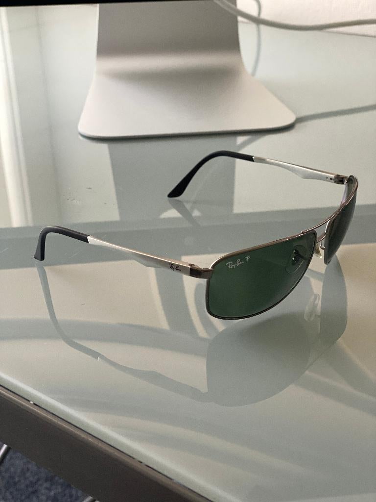 Ray Ban zonnebril polarized, Handtassen en Accessoires, Zonnebrillen en Brillen | Heren, Ophalen, Zonnebril, Overige kleuren, Zo goed als nieuw