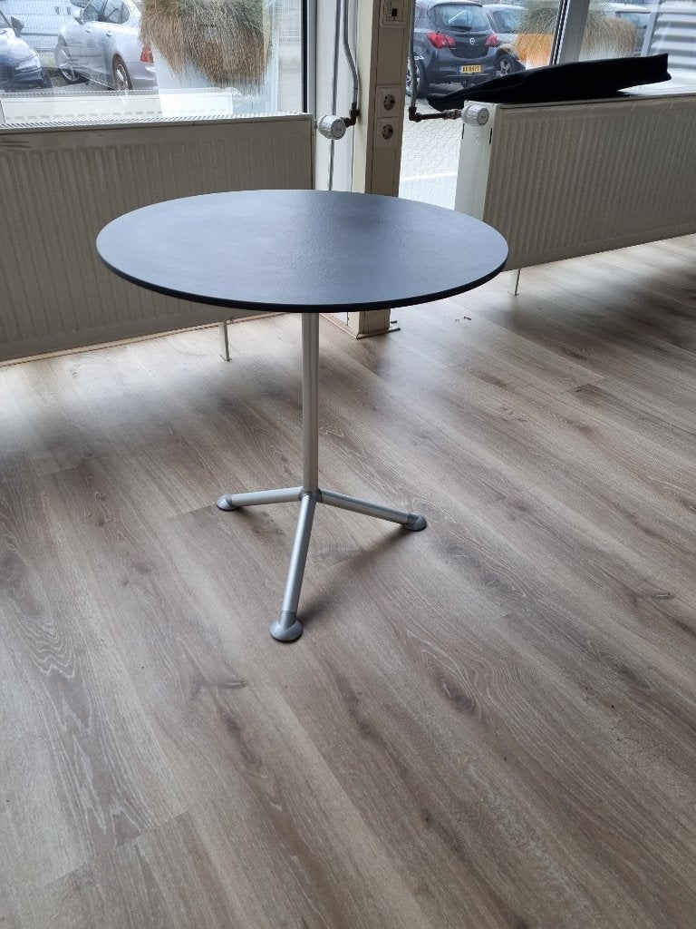 Albed bijzet tafel, Huis en Inrichting, Tafels | Bijzettafels, Metaal of Aluminium, Rond, 55 tot 75 cm, Zo goed als nieuw
