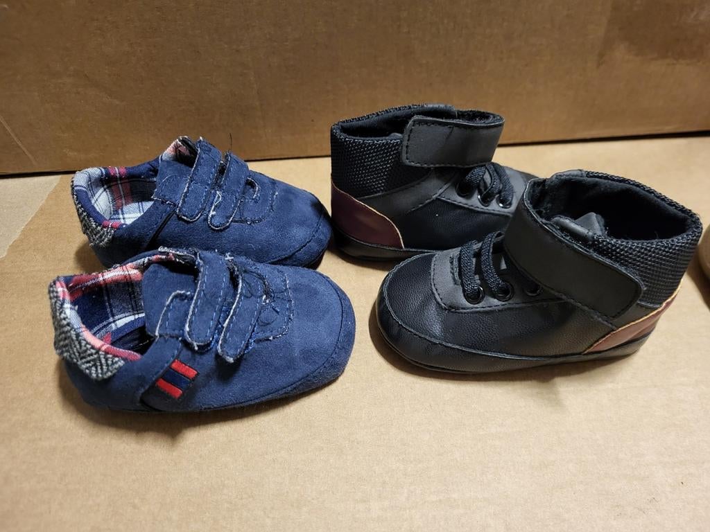 Lot 2 chaussures garcon pour 8- 16 mois, Enlèvement, Comme neuf