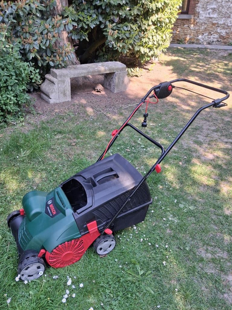 Bosch verticuteermachine, Tuin en Terras, Ophalen, Zo goed als nieuw, Elektrisch, Bosch