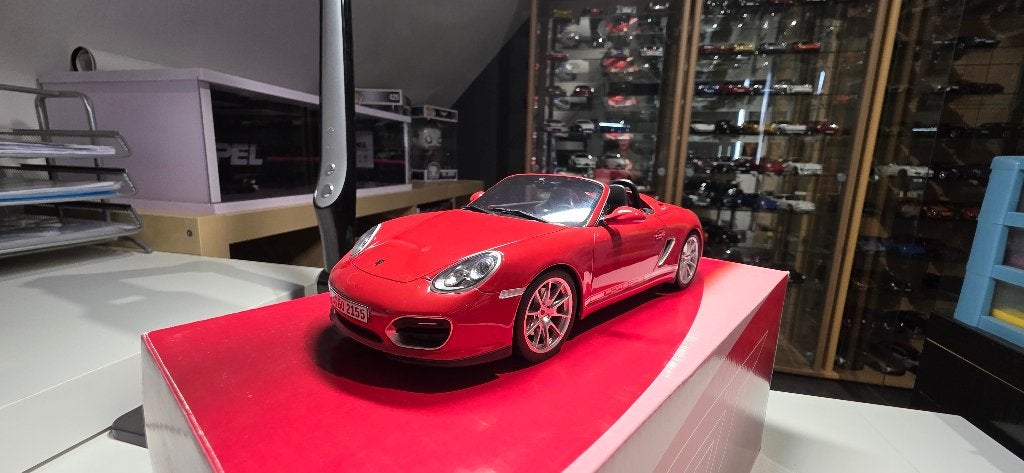 Porsche Boxster Spyder Red 1/18 Gt-Spirit, Hobby en Vrije tijd, Ophalen of Verzenden, Zo goed als nieuw, Auto, Overige merken