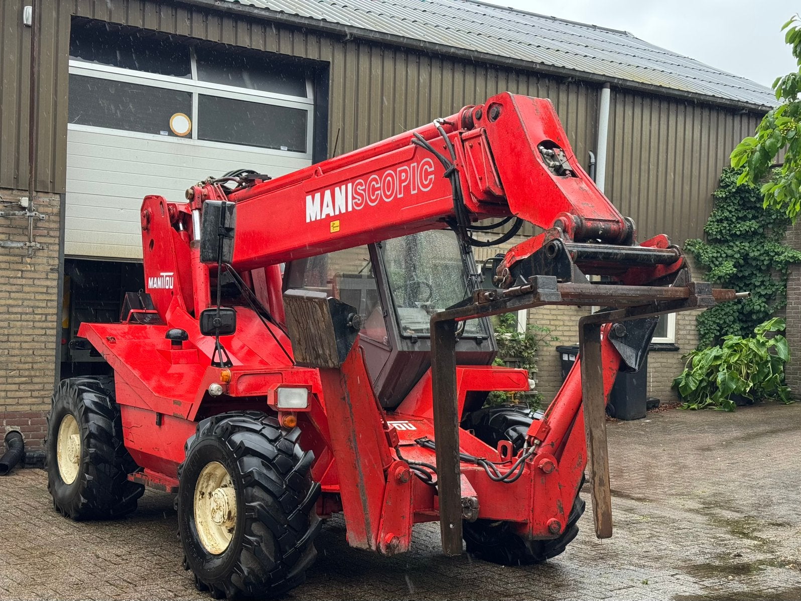 Manitou MT 1230 SCP verreiker, Ophalen
