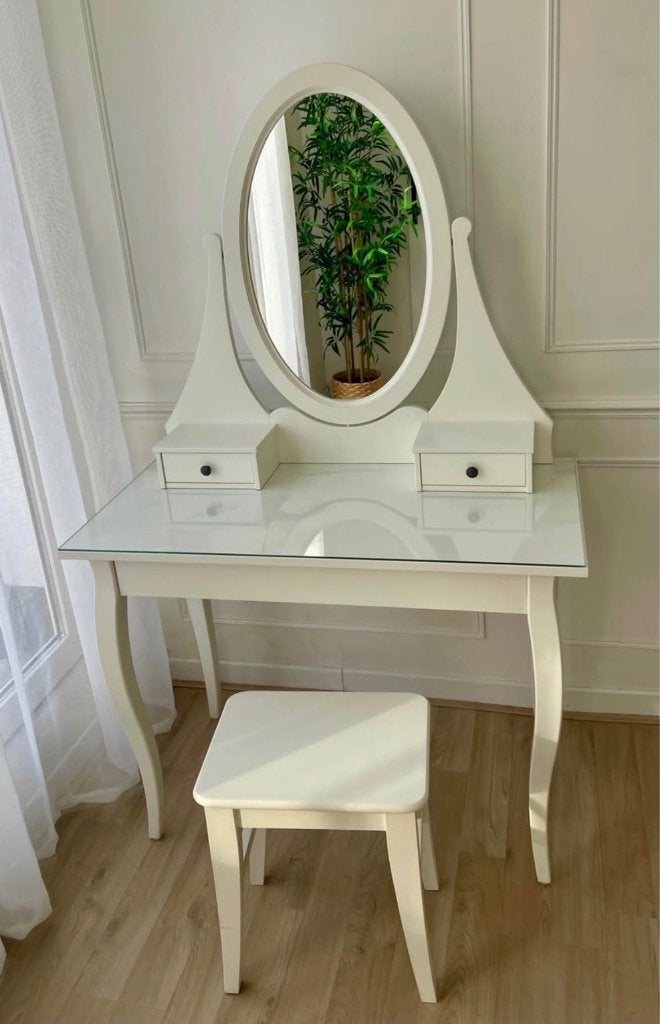 IKEA hemnes kaptafel met ingolf krukje, Huis en Inrichting, Ophalen, Zo goed als nieuw