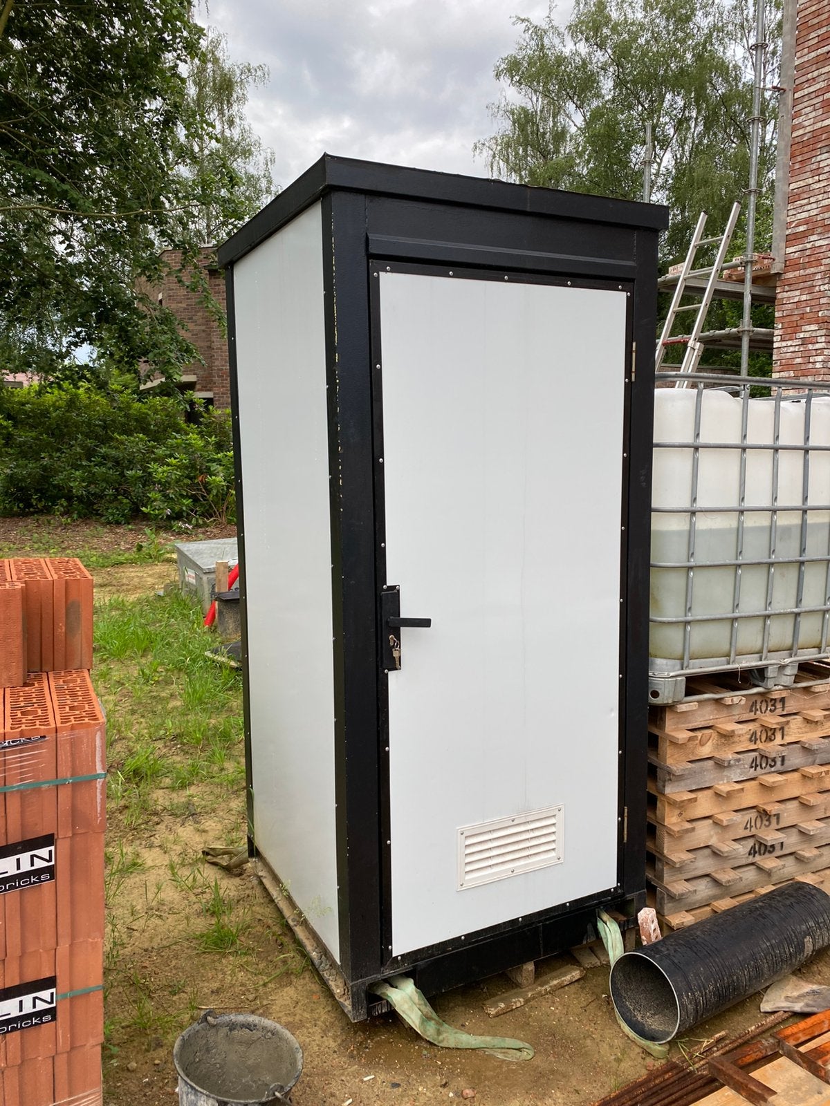 Werf wc, Doe-het-zelf en Bouw, Ophalen, Zo goed als nieuw