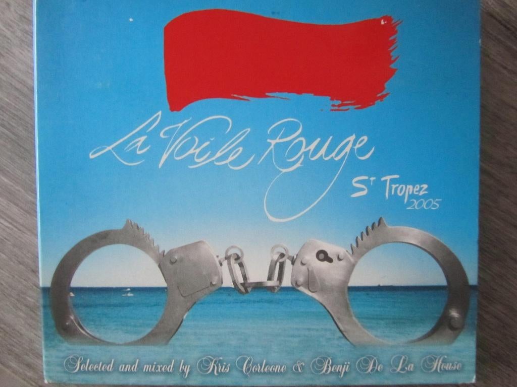 2CD LA VOILE ROUGE (ST. TROPEZ 2005)(32 tracks), CD & DVD, CD | Dance & House, Enlèvement ou Envoi, Comme neuf, Dance populaire