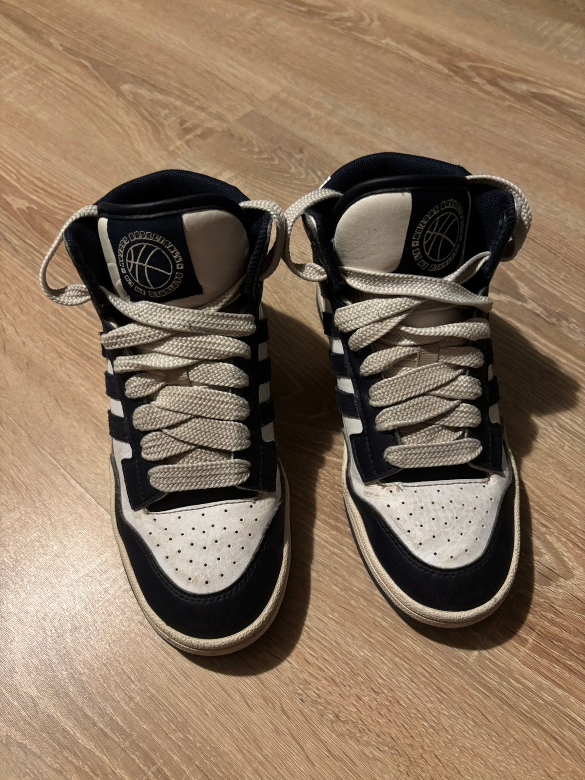 Schoenen adidas maat 37,5, Sports & Fitness, Basket, Enlèvement, Comme neuf, Chaussures