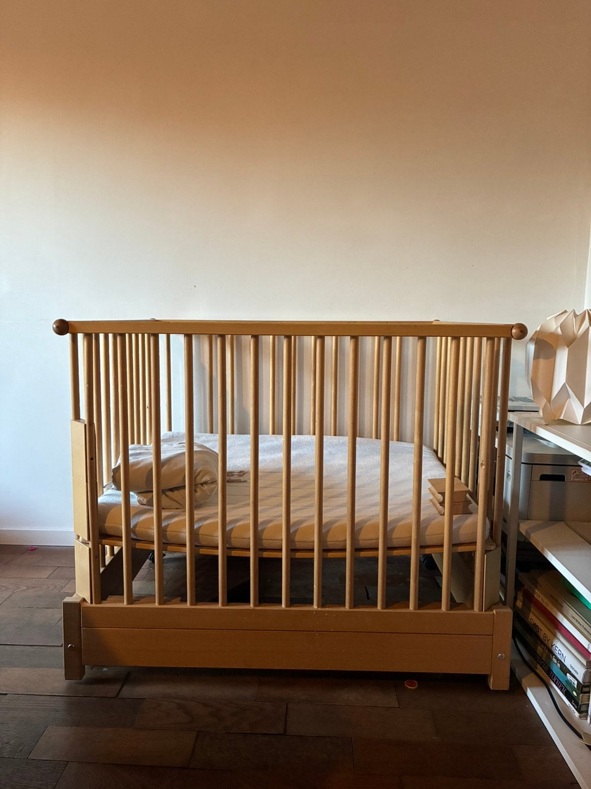 Vintage houten babypark, Kinderen en Baby's, Ophalen, Zo goed als nieuw, Rechthoekig, In hoogte verstelbaar