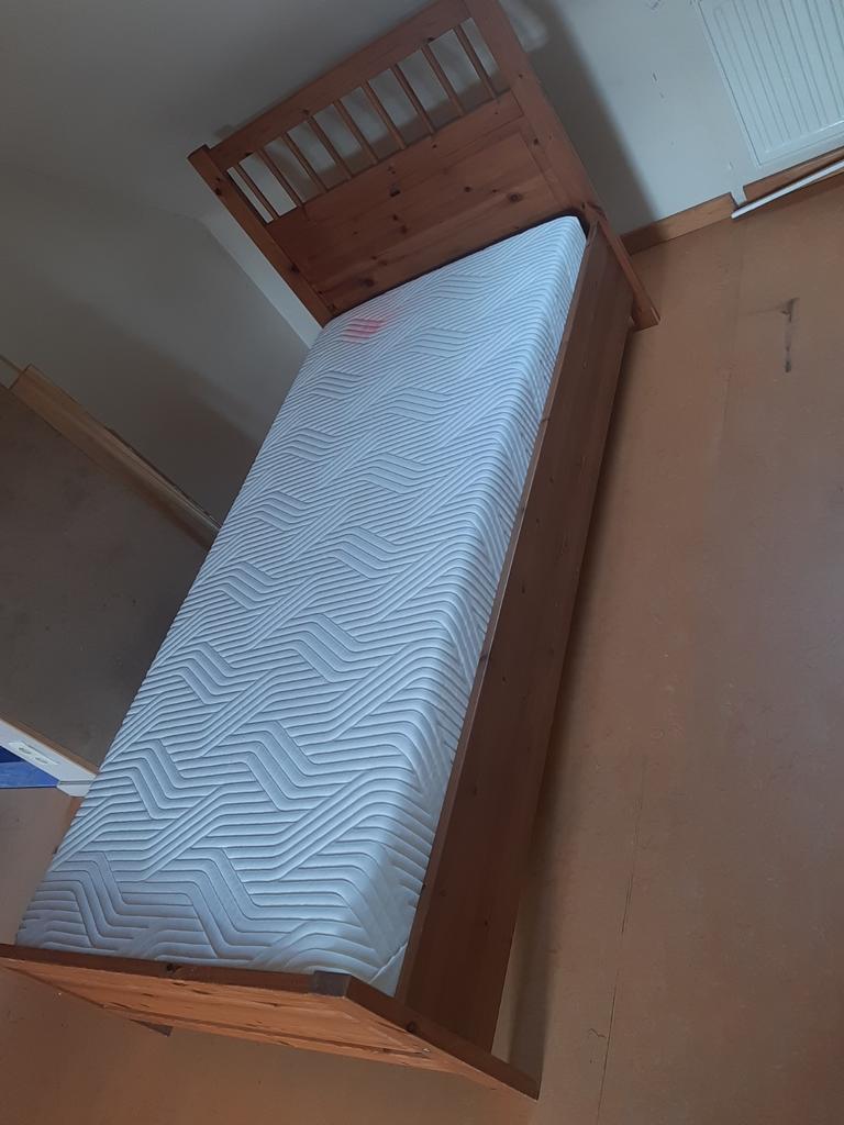 Bed 90x200 Met Hoog kwalitatief Tempur Matras, Ophalen