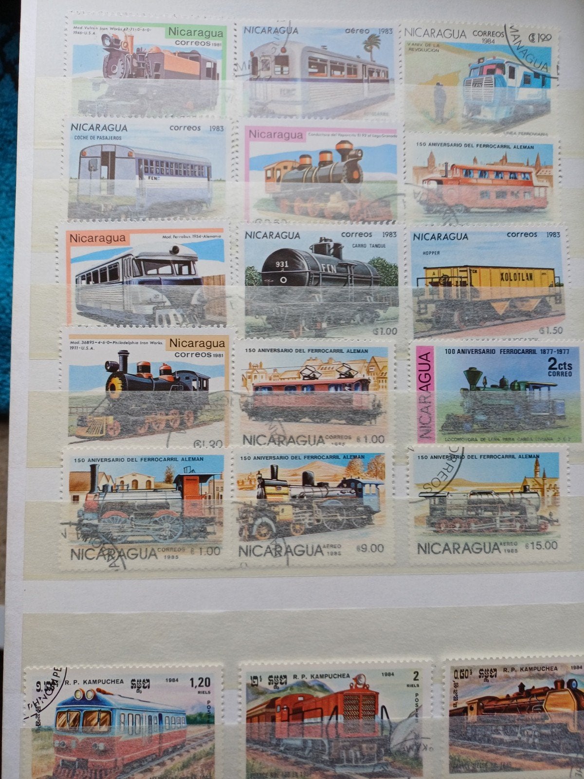 timbres, trains du monde entier, 15 pages, Enlèvement