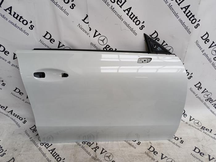 Portière 4portes avant droite d'un Mercedes CLA, 3 mois de garantie, Utilisé, Porte, -