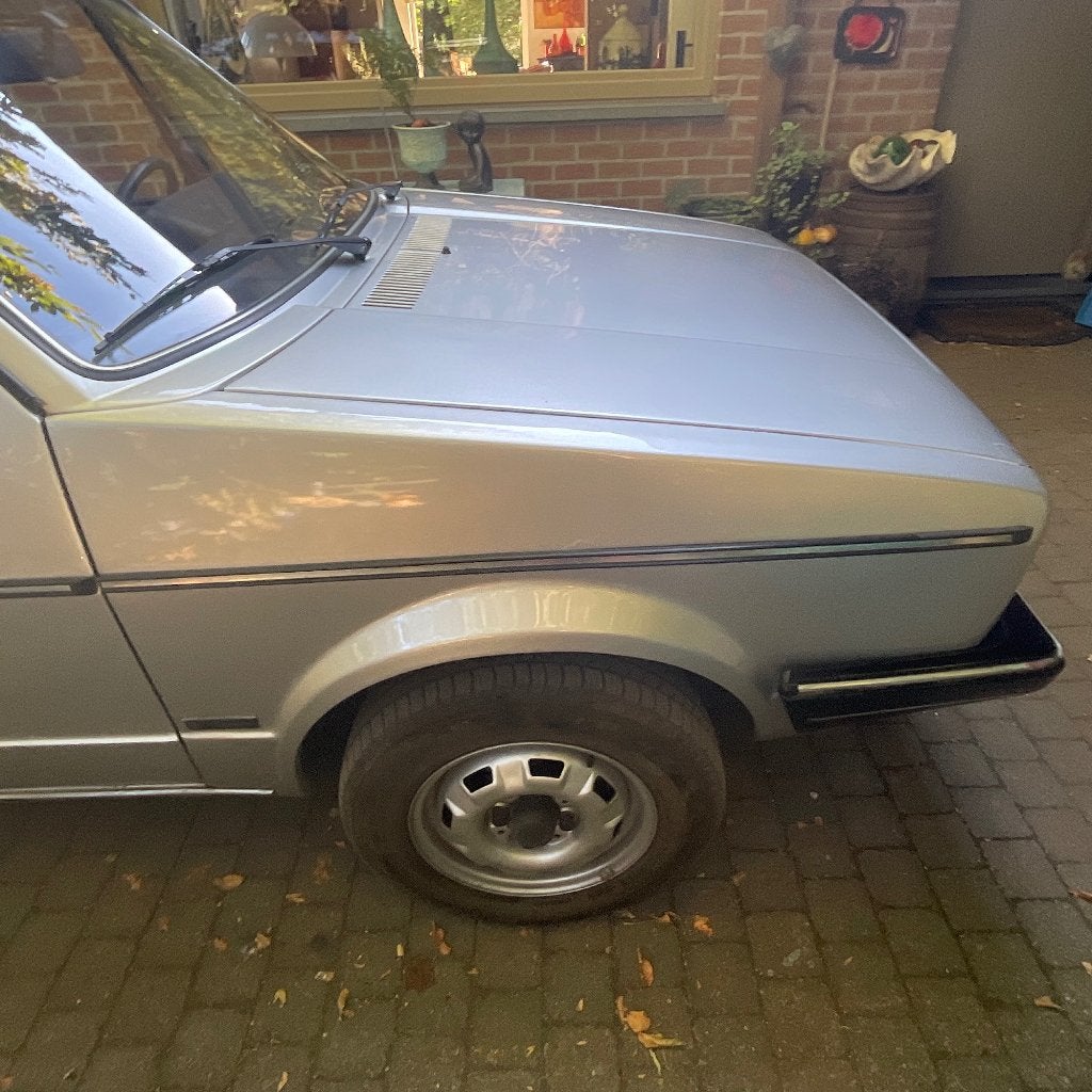 Oldtimer Golf 1 Cabrio GL 1500 uit 1979, foto 10