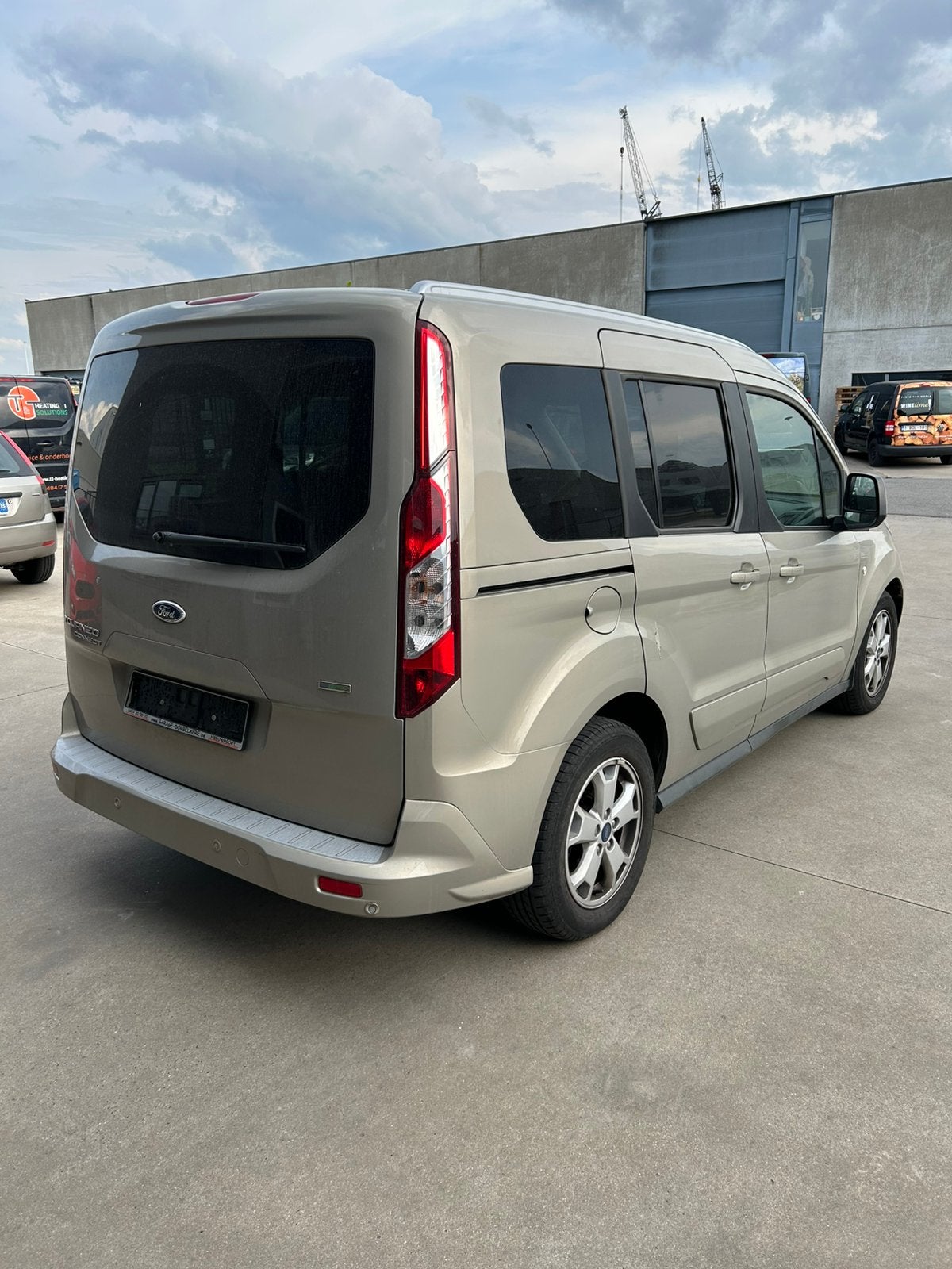 Ford Touneo Connect, Auto's, Voorwielaandrijving, Beige, Bedrijf, 5 deurs