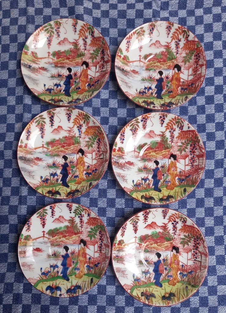 6 Assiettes en porcelaine, Enlèvement