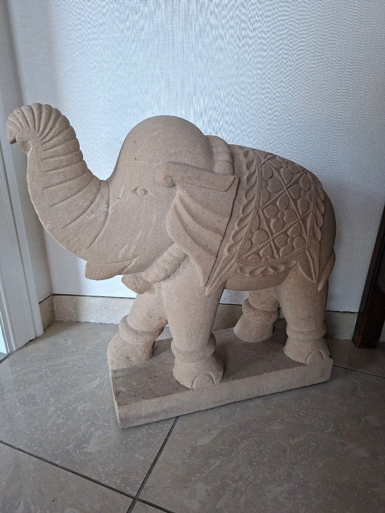 Beeld olifant in steen., Ophalen, Zo goed als nieuw, Dier