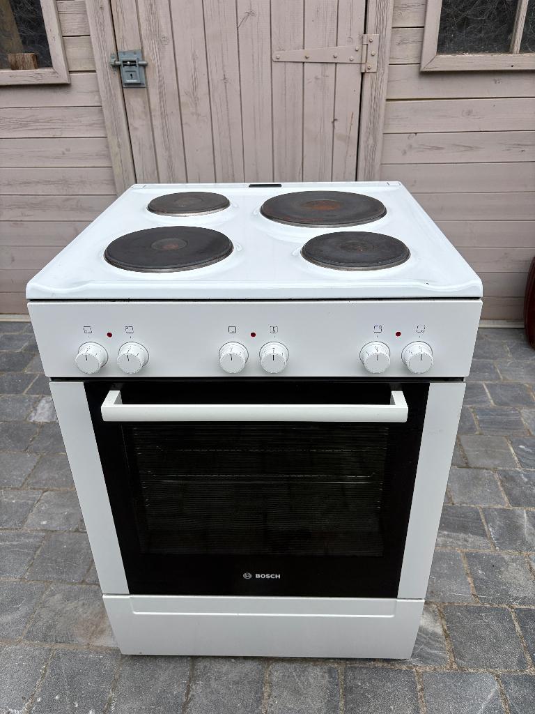 Bosch elektrisch Fornuis, Elektronische apparatuur, Ophalen, Gebruikt, Warmhoudplaat, 60 cm of meer