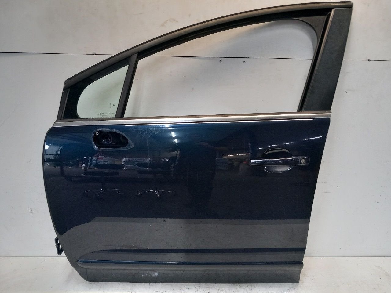 Portier links voor Peugeot 5008, Onderdelen@venauto.nl, Van der Ven Autorecycling B.V., Gebruikt, Ettenseweg 76, 4706 PB Roosendaal, The Netherlands