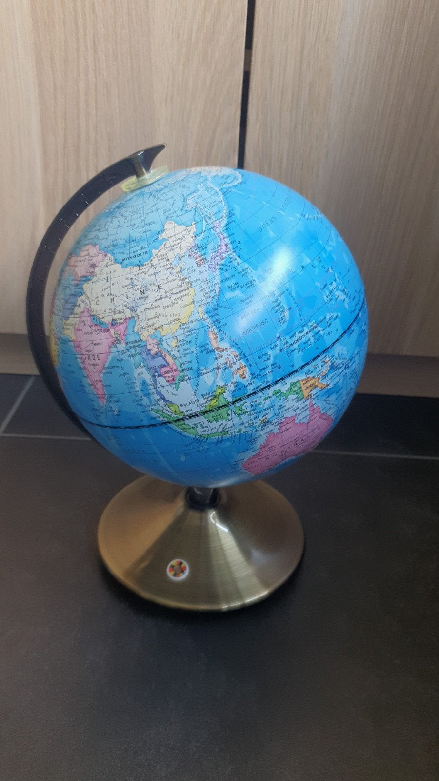 Globe terrestre / mappemonde jour et nuit, 21 cm, Rotatif, Comme neuf, Enlèvement
