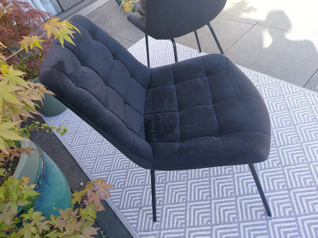 Retro design velvet fluweel stoelen 4 zwarte en 2 goudoker, Huis en Inrichting, Stoelen, Ophalen, Zwart, Zo goed als nieuw, Metaal