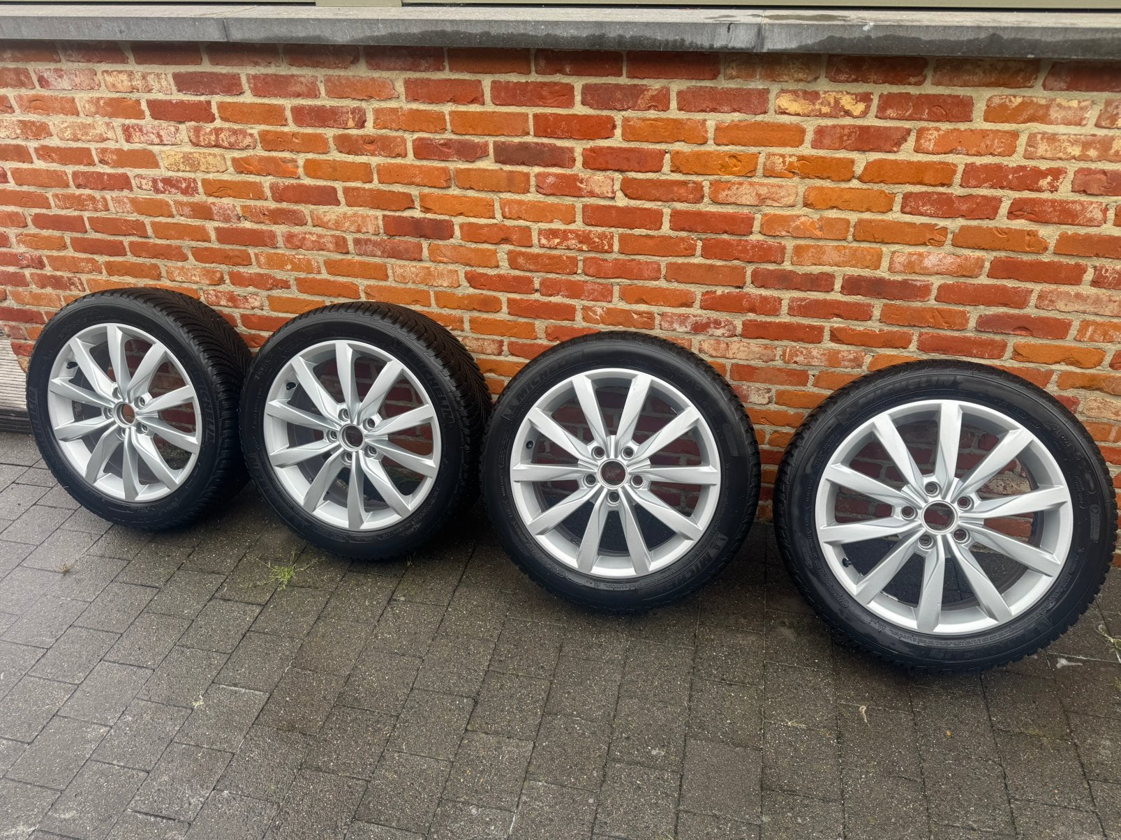 Vw dijon velgen + michelin winterbanden, Auto-onderdelen, Banden en Velgen, Ophalen, Velg(en), 17 inch, Winterbanden