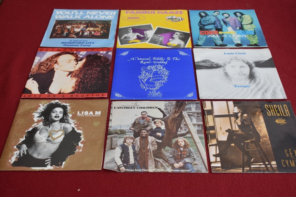 45t vinyl singels met een klein middengat, CD & DVD, Vinyles | Autres Vinyles, Enlèvement ou Envoi, 7 inch, Comme neuf, EP