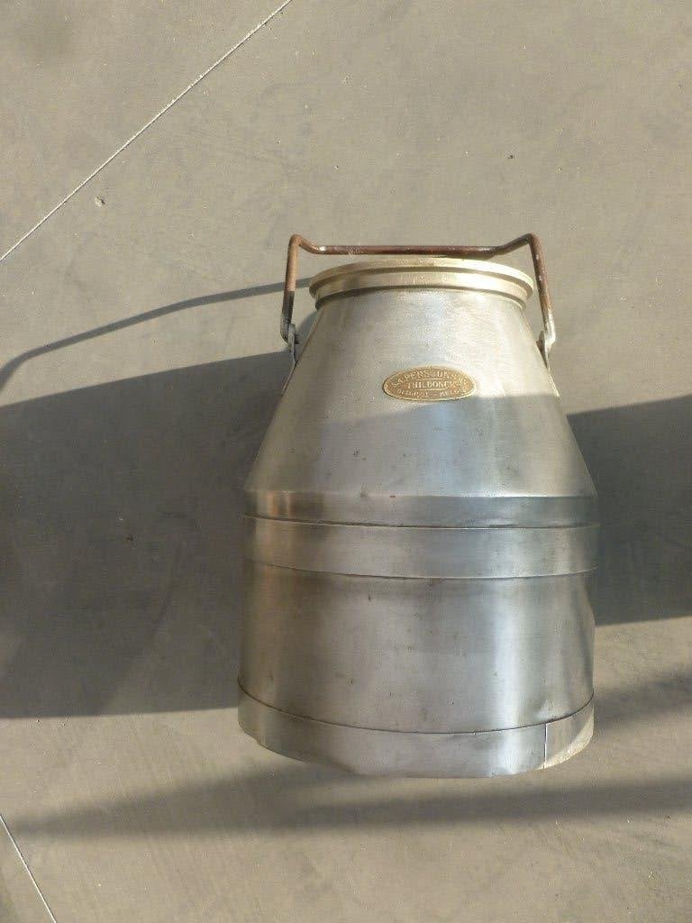 Cruche à lait en inox, Enlèvement