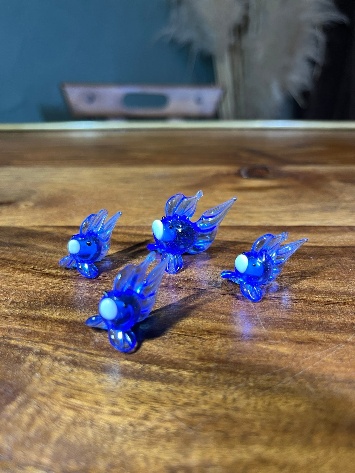 Poisson miniature en verre bleu fait a la main, Enlèvement ou Envoi, Comme neuf, Animal
