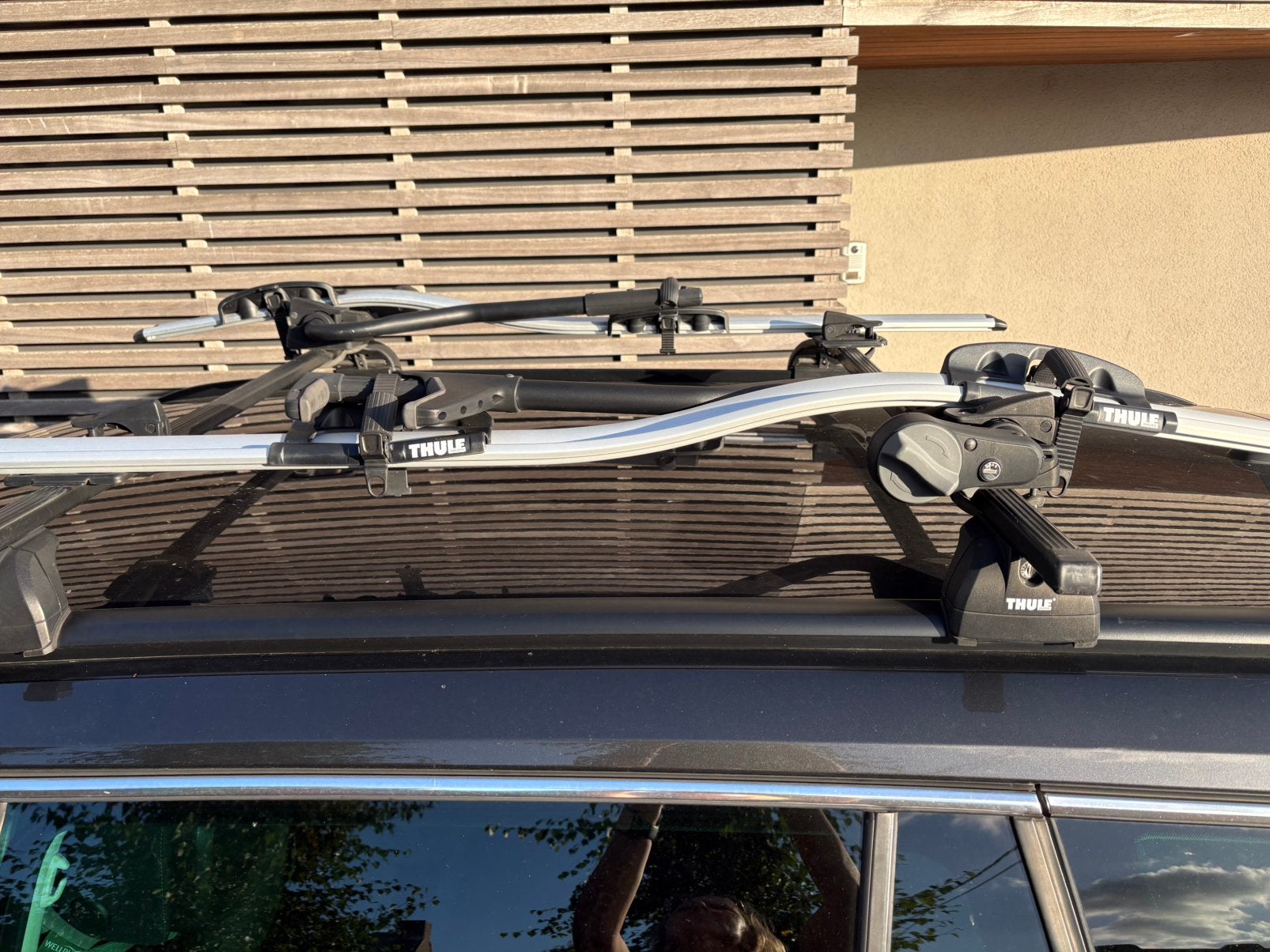 2 porte-vélos avec barres de toit + clés... ensemble complet, Enlèvement, Utilisé