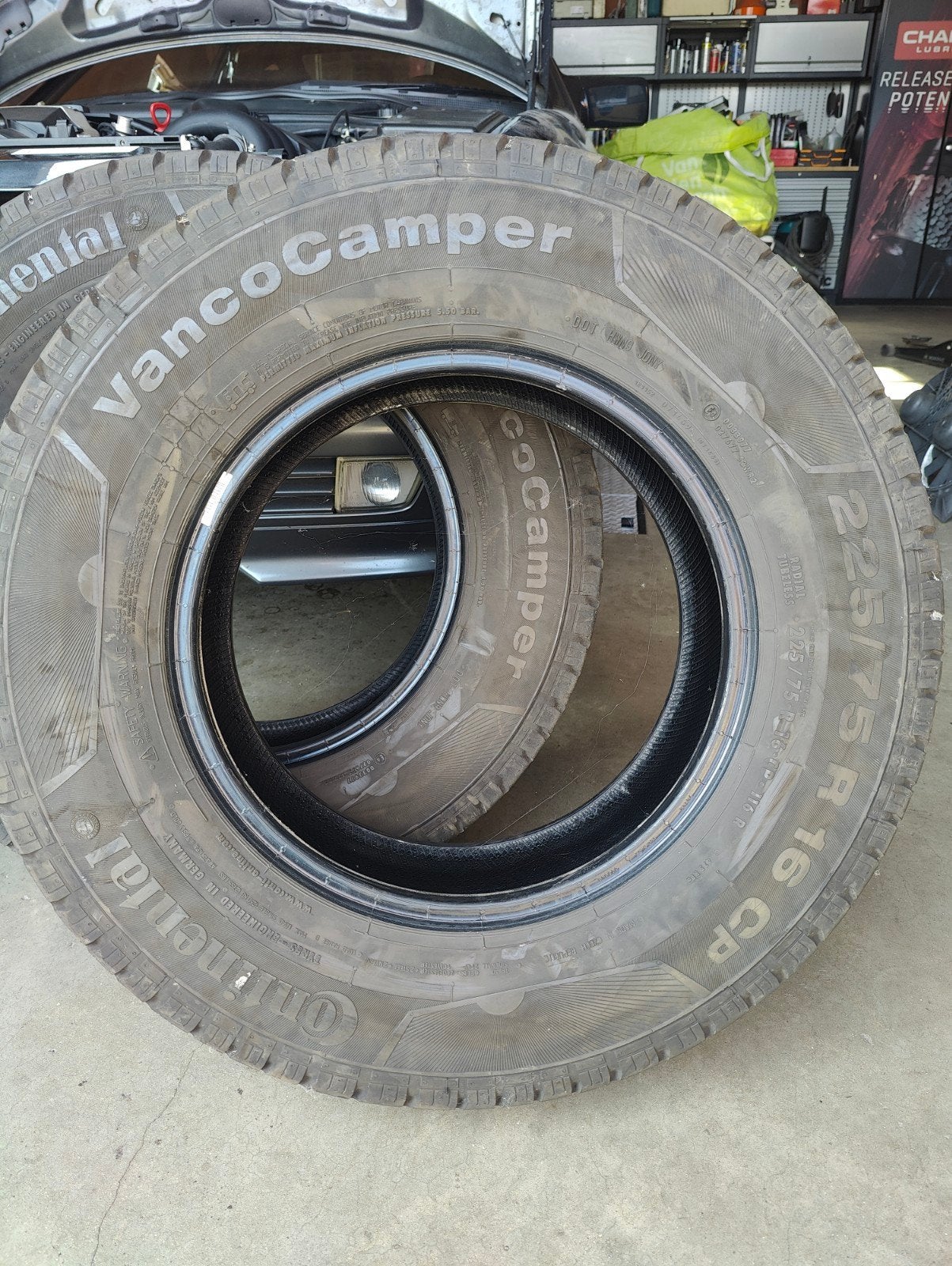2x Continental Vancocamper 225/75R16 116R, Auto-onderdelen, Banden en Velgen, Ophalen, 16 inch, Band(en), Bestelwagen