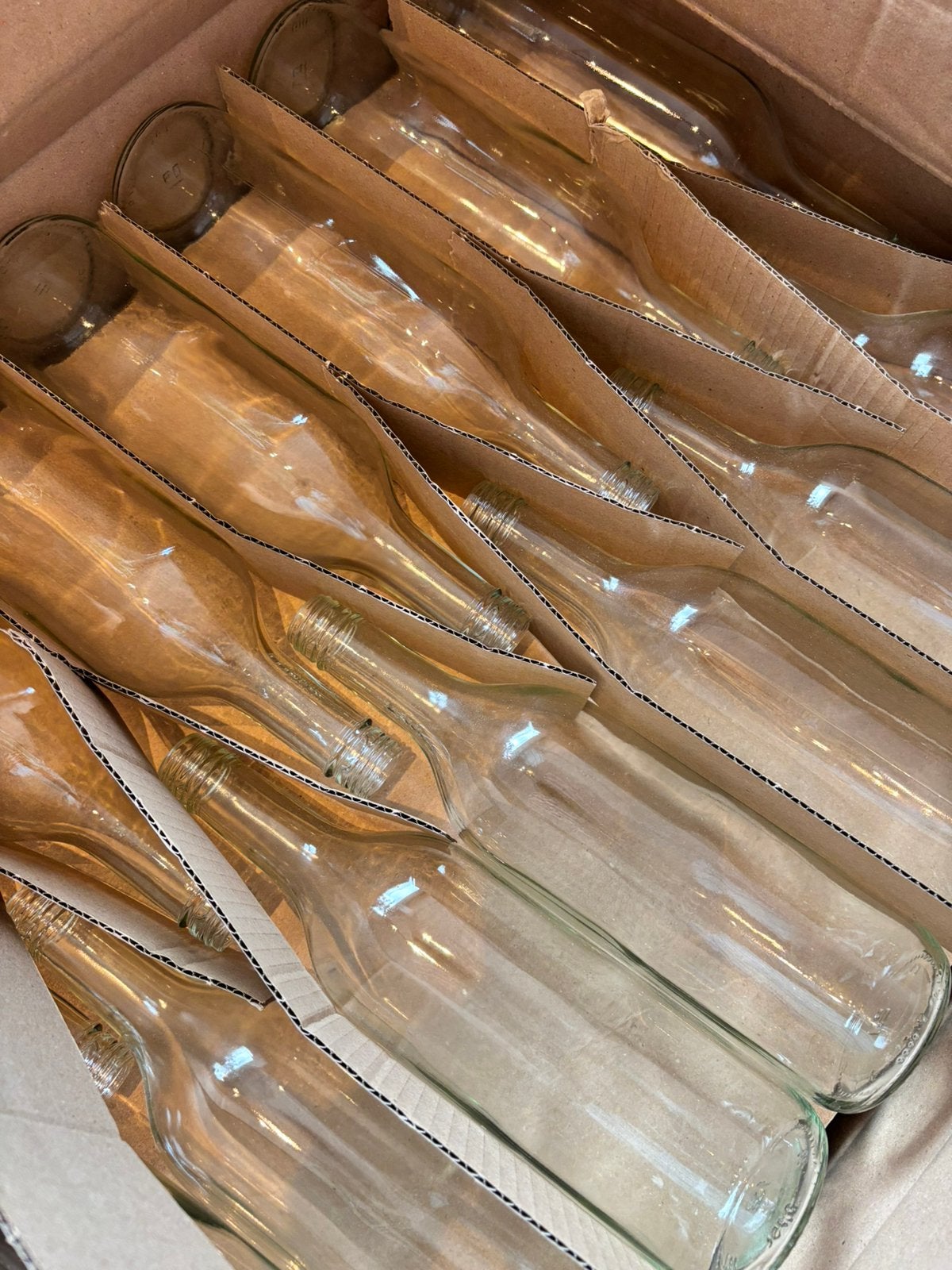 Nieuwe glazen flessen : bordeaux, Diversen, Ophalen