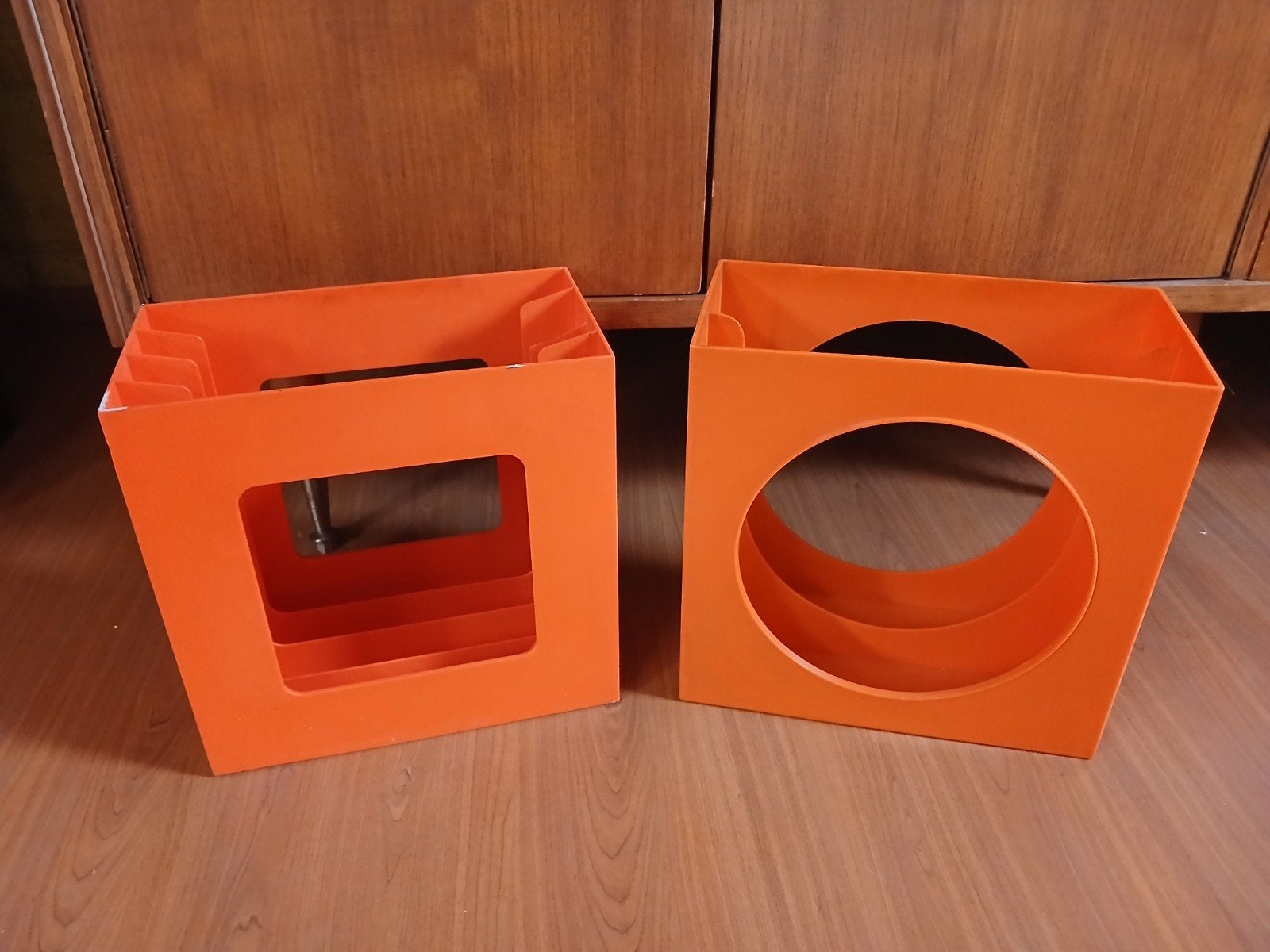 retro platenhouders, Ophalen