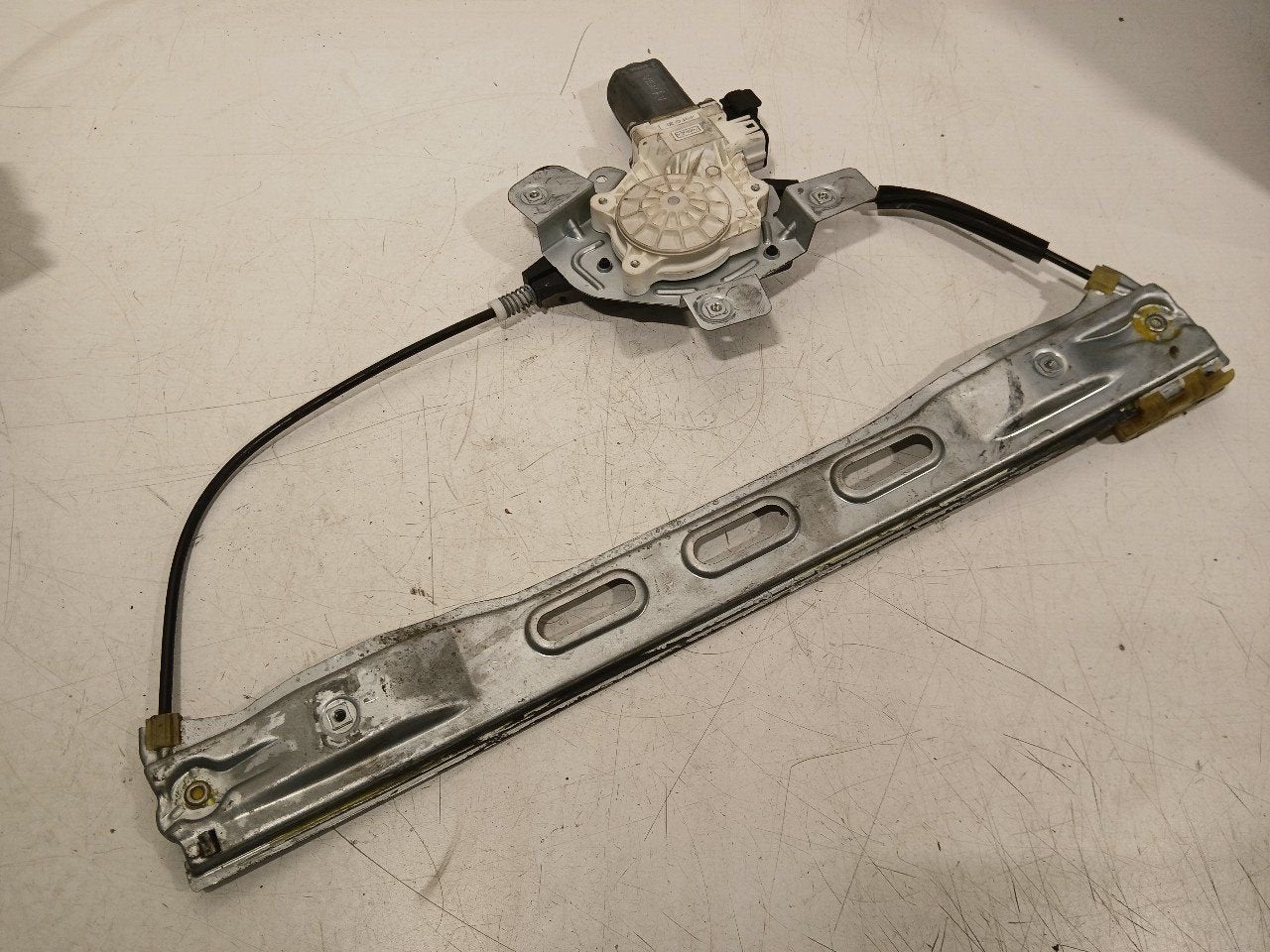 Raammechaniek rechts voor Ford Tourneo, Onderdelen@venauto.nl, Van der Ven Autorecycling B.V., Gebruikt, Ettenseweg 76, 4706 PB Roosendaal, The Netherlands