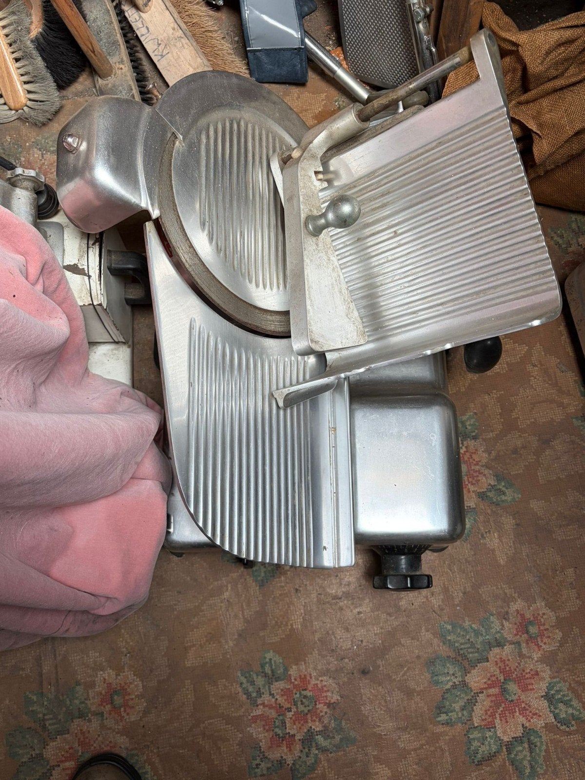 Oude keuken machines, Ophalen
