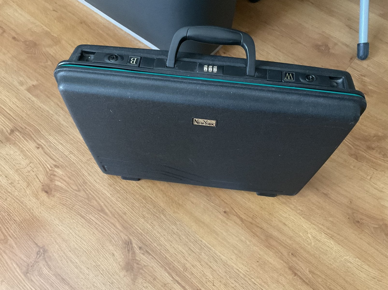 Valiesje, actentas, als nieuw, Bijoux, Sacs & Beauté, Valises, Enlèvement ou Envoi, Comme neuf, Clé