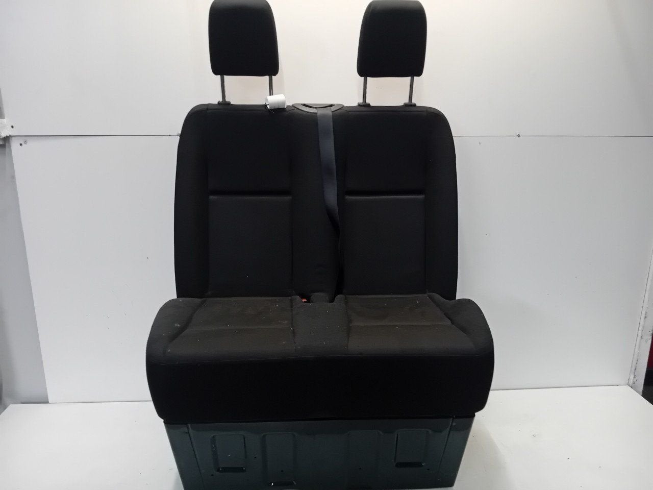 Stoel rechts voor Mercedes-Benz Sprinter, Auto-onderdelen, Onderdelen@venauto.nl, Van der Ven Autorecycling B.V., Gebruikt, Ettenseweg 76, 4706 PB Roosendaal, The Netherlands