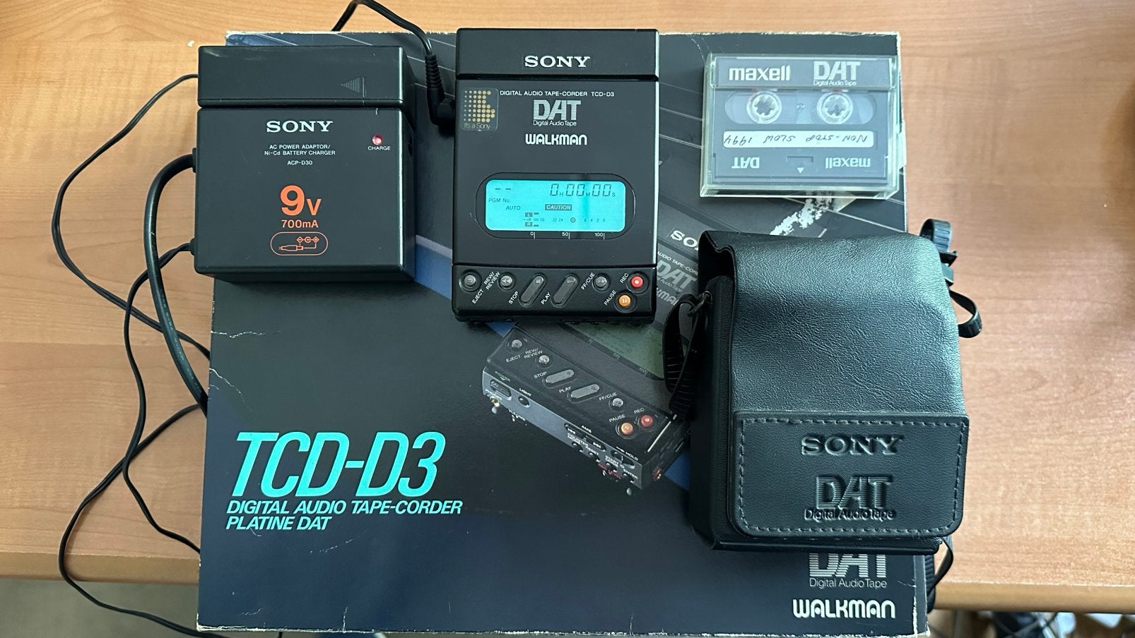 Sony TCD-D3 DAT Walkman — compleet setje(defect: opent niet), Ophalen, Walkman