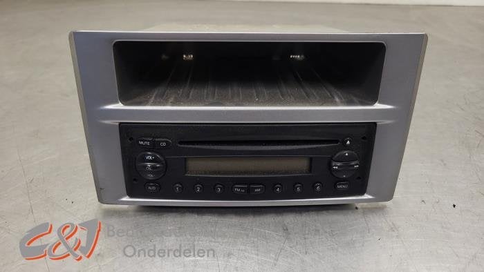 Radio/Lecteur CD d'un Iveco Daily, Autos : Pièces & Accessoires, Électronique & Câbles, Autres marques automobiles, Utilisé, 3 mois de garantie
