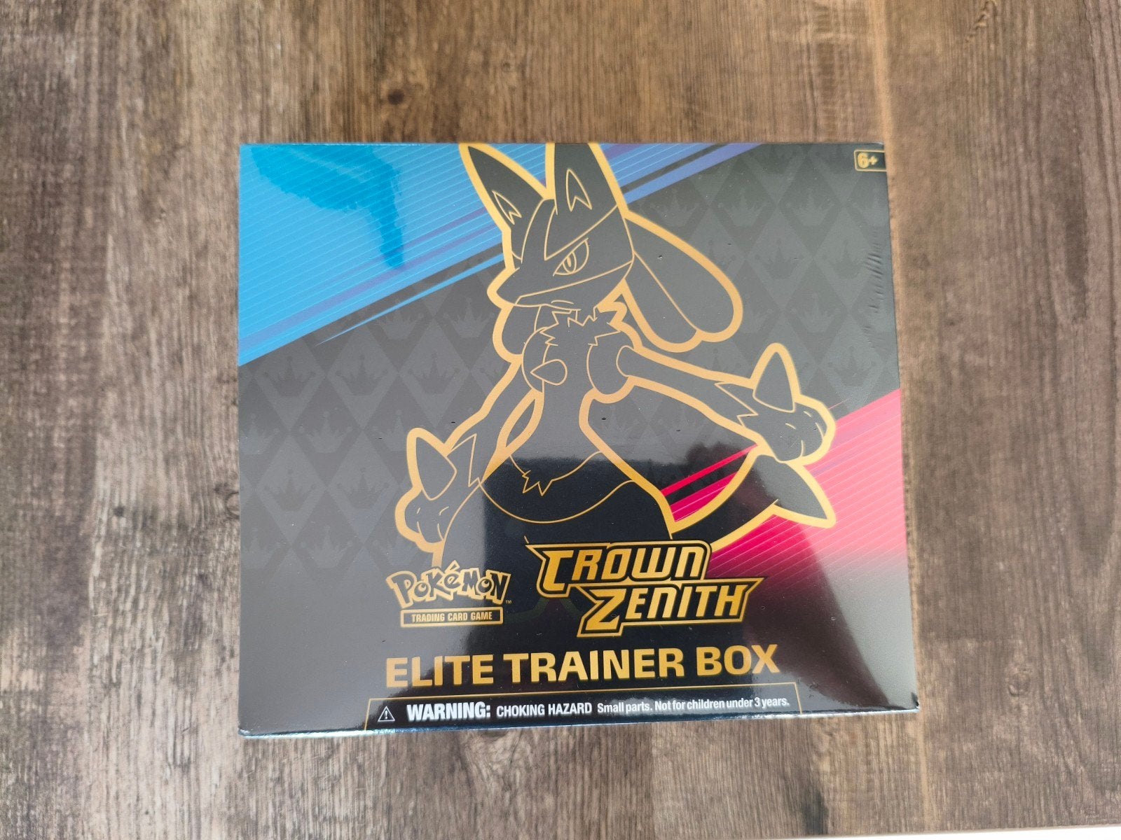 Crown Zenith ETB. Elite trainer box, Ophalen of Verzenden