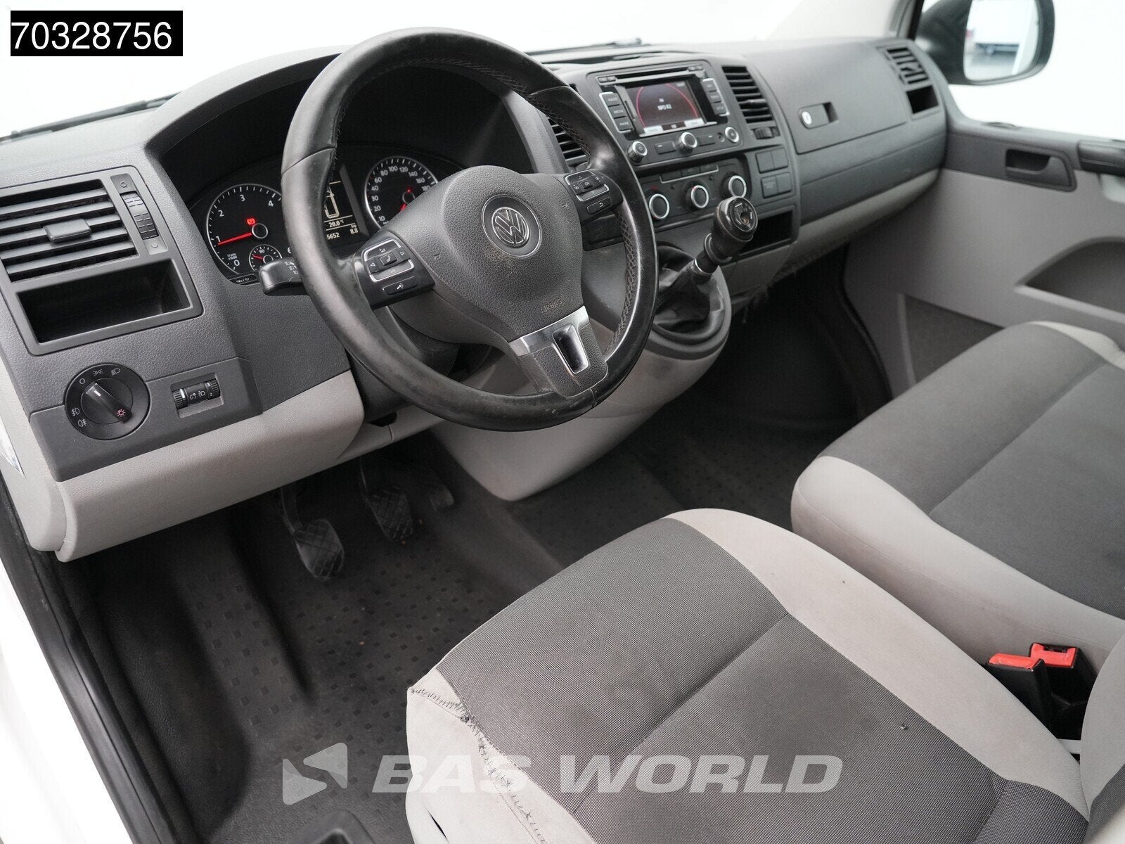 Volkswagen Transporter 86PK L1H1 Navi Airco APK 01-2027 Euro, Autos, Camionnettes & Utilitaires, Euro 5, Achat, 63 kW, Entreprise