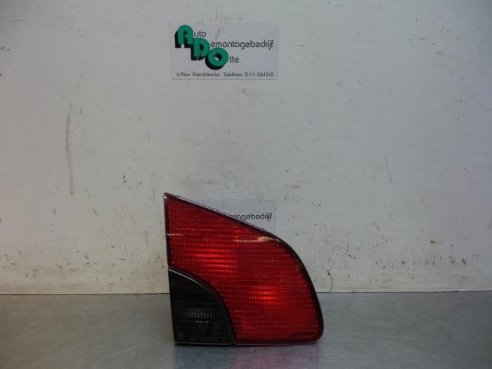Feu arrière gauche d'un Peugeot 406 (406 99-), -, Utilisé, -, Peugeot