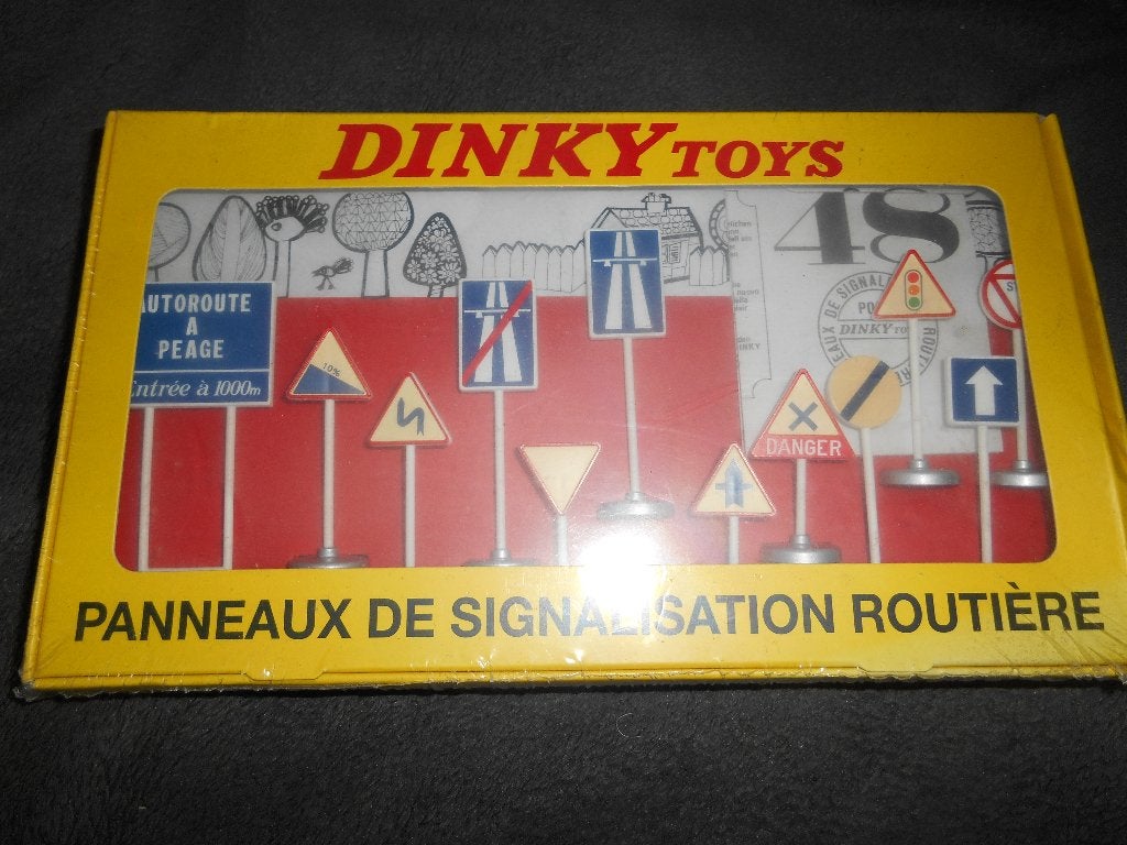 Dinky Toys Panneaux routiers, Hobby & Loisirs créatifs, Enlèvement ou Envoi, Dinky Toys