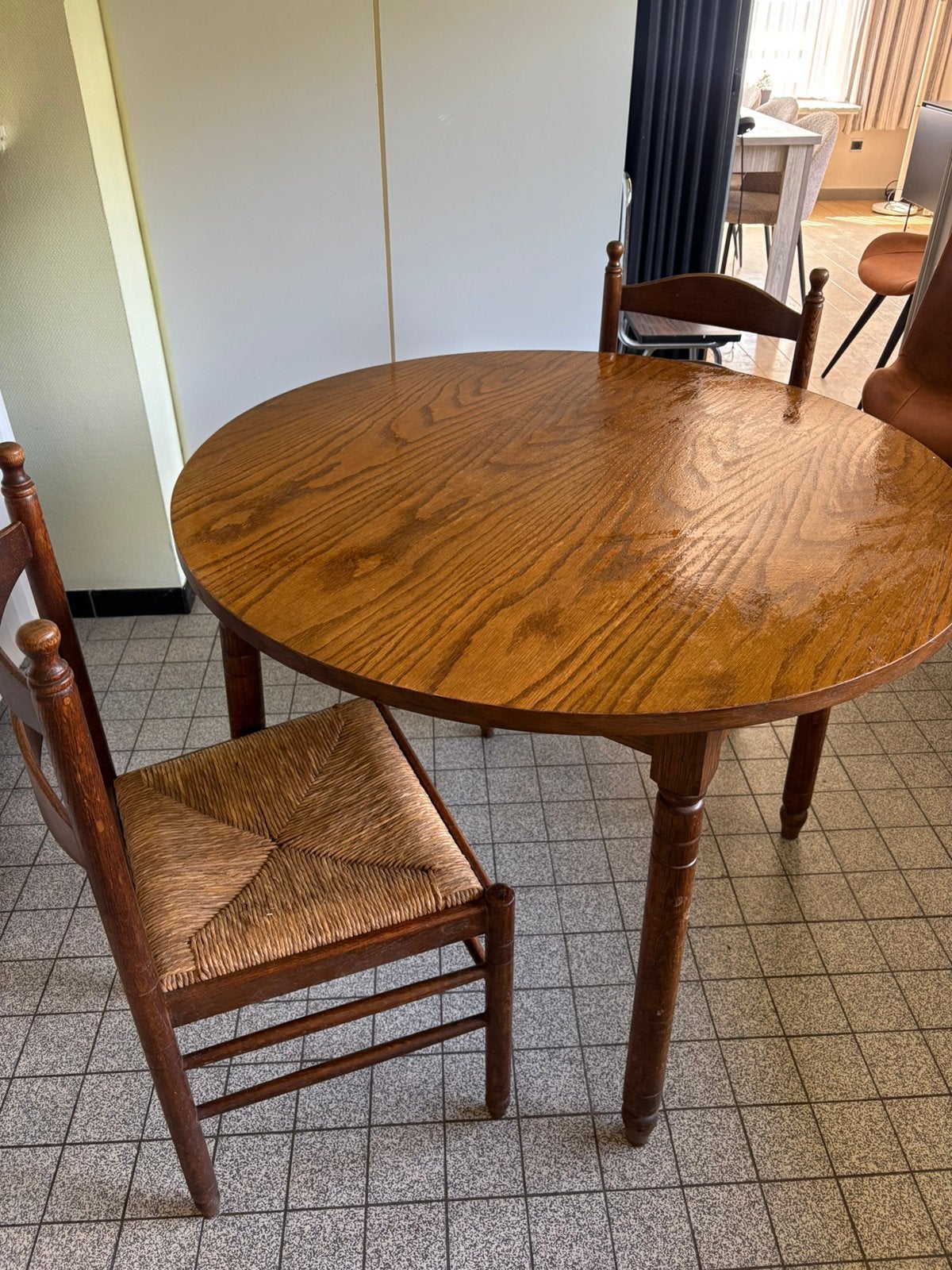 Eettafel en 4 stoelen, Huis en Inrichting, Tafels | Eettafels, Ophalen, Gebruikt, Vier personen, Rond