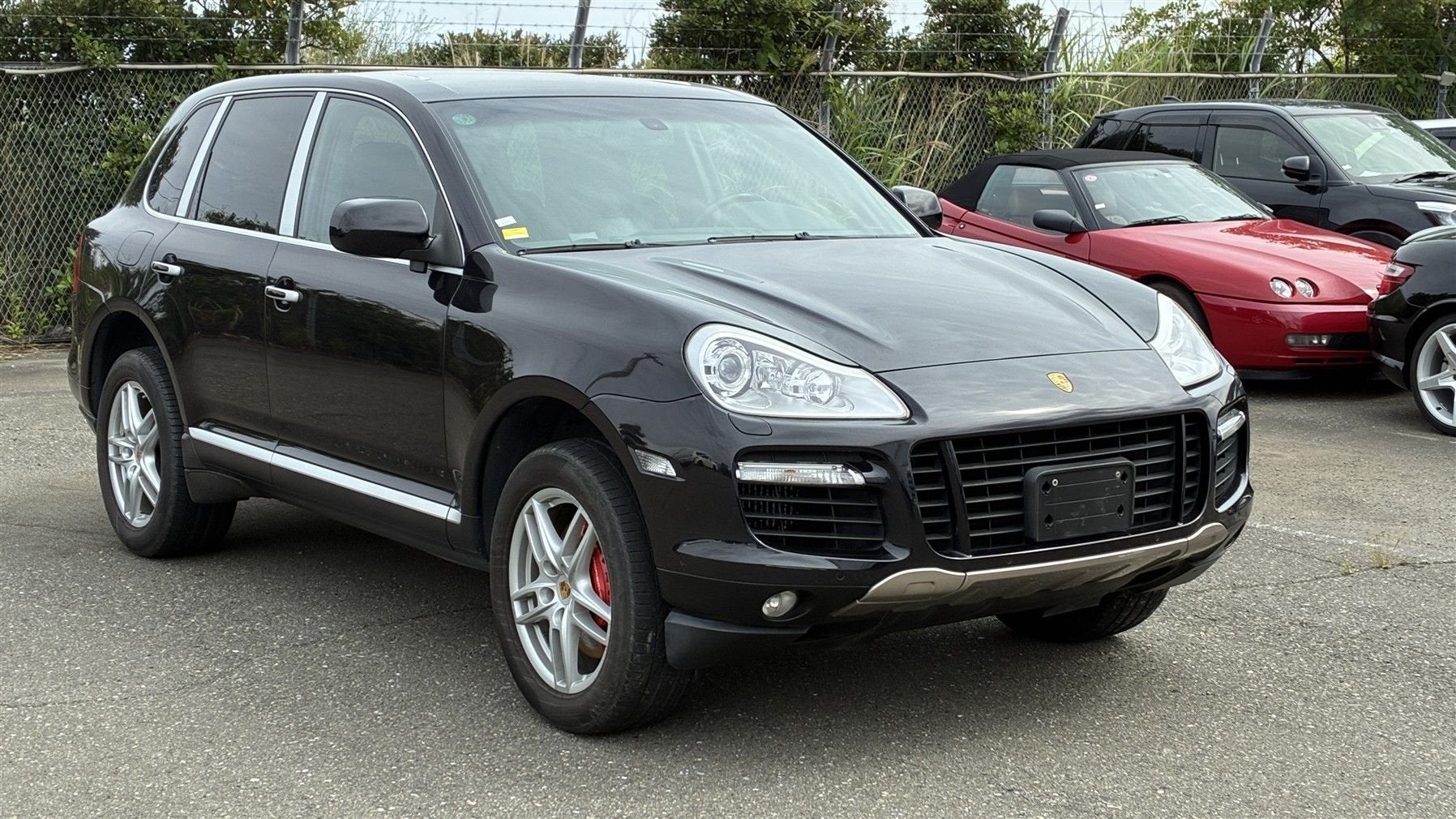 Porsche Cayenne Turbo Zeer proper / Lichte vracht/ BTW, Automaat, Cayenne, Zwart, Bedrijf