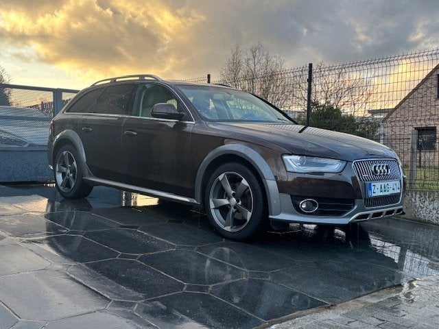 Audi A4 Allroad * 2.0 Tdi 180ch * Toit panoramique, Autos, Cuir, Achat, Beige, Entreprise
