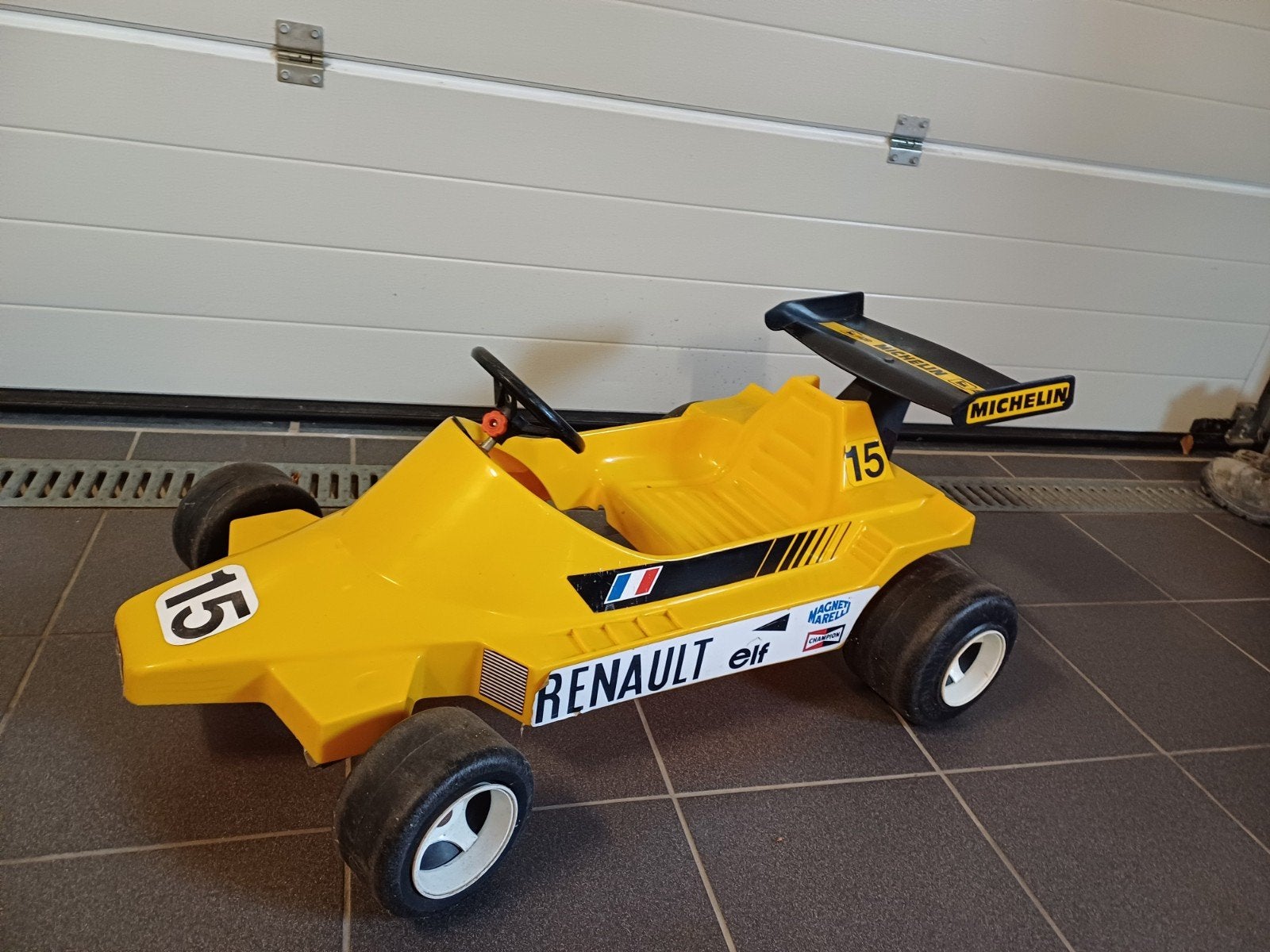 voiture a pédale vintage f1 Renault