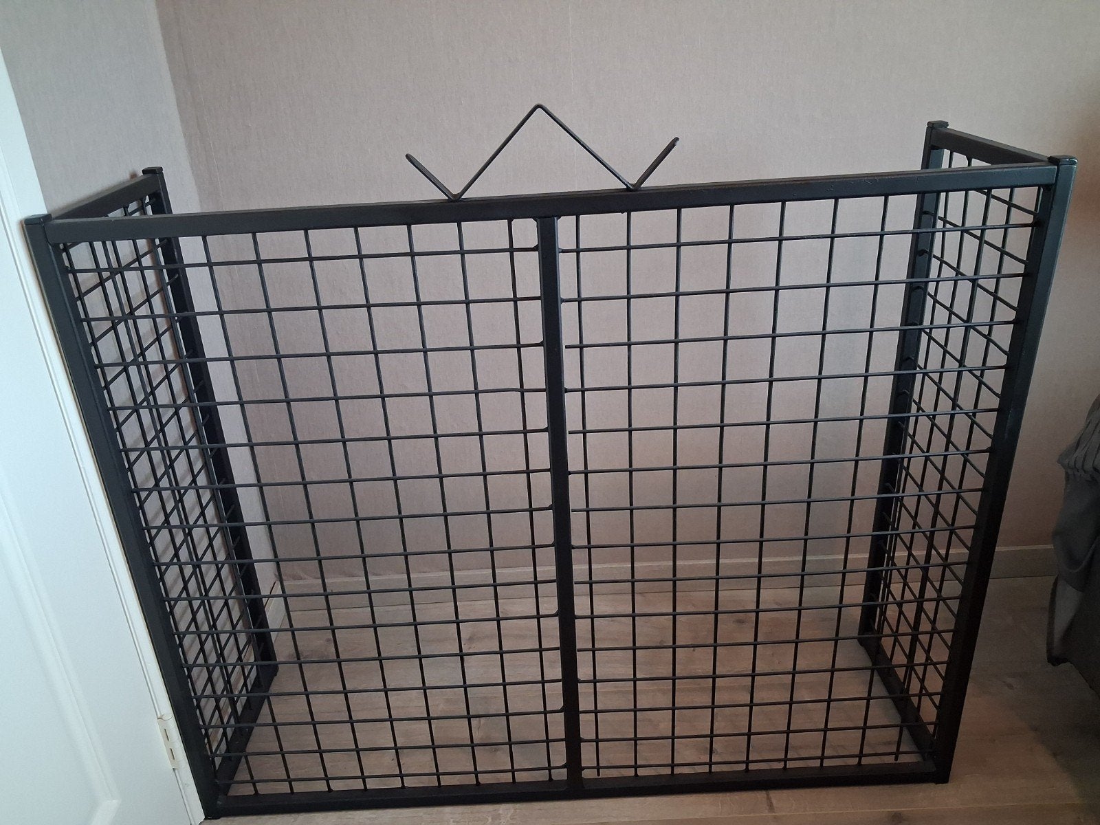 Te koop ijzeren rek voor beveiliging kinderen openhaard & vu, Diversen, Ophalen
