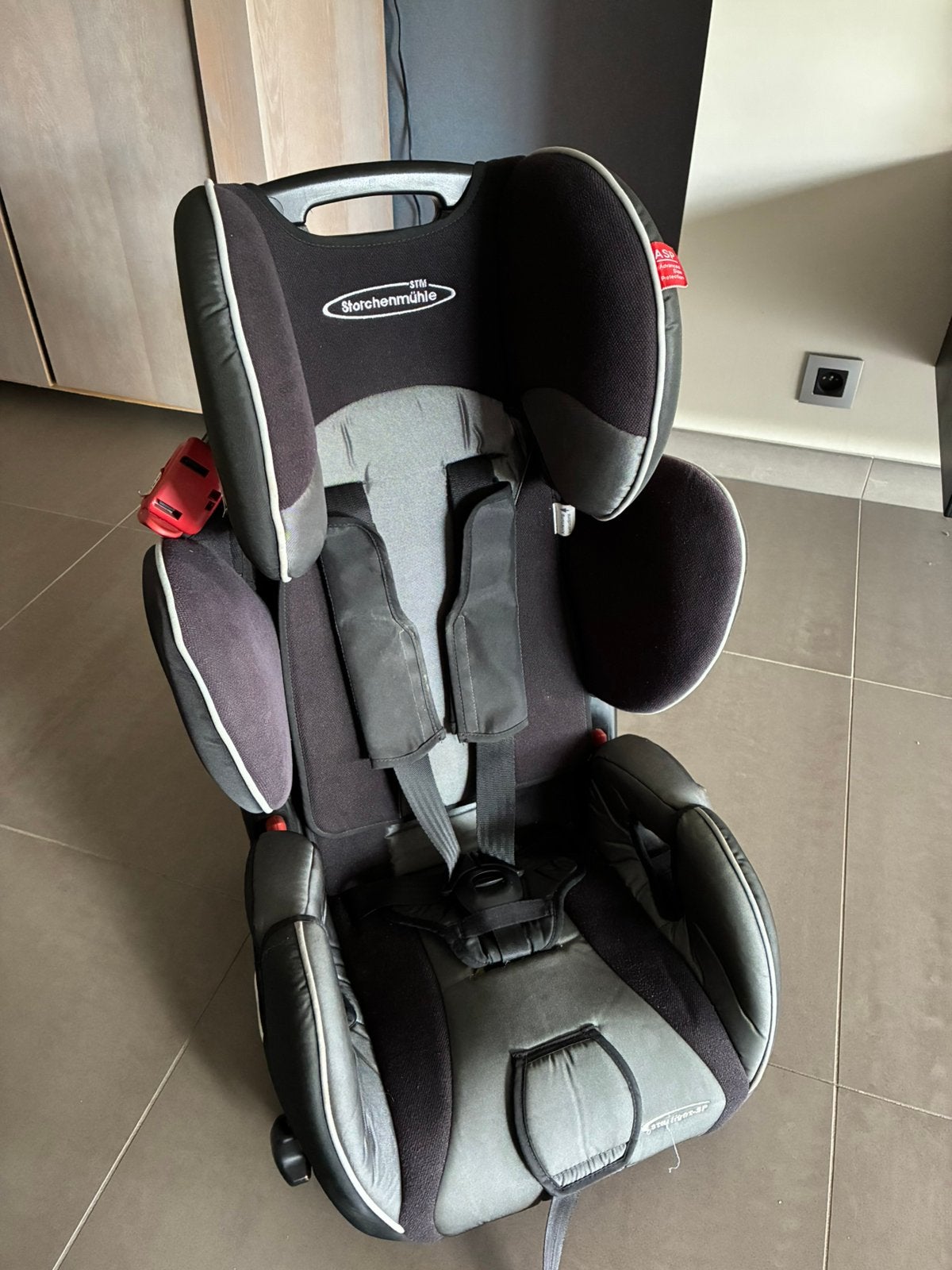 Autostoel Storchenmühle 9-36kg, Kinderen en Baby's, Autostoeltjes, Verstelbare rugleuning, 9 t/m 36 kg, Ophalen, Overige merken