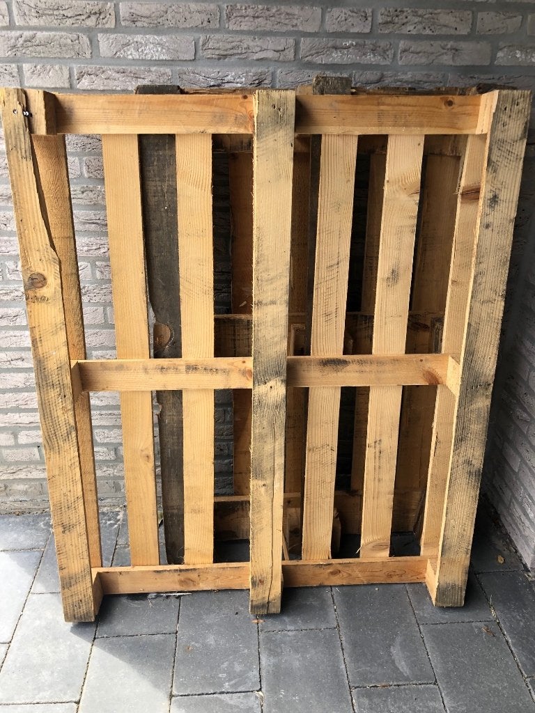 2 palettes en bois A DONNER !!, Ophalen