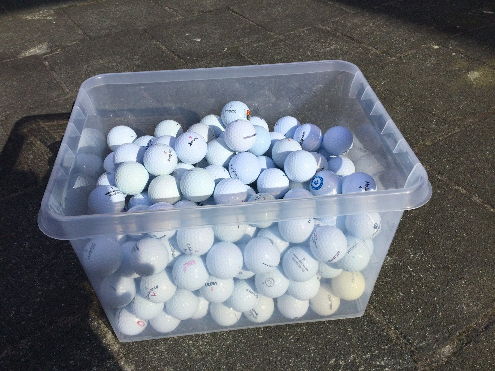 Lot van 100 golfballen, zo goed als nieuw, Ophalen, Zo goed als nieuw