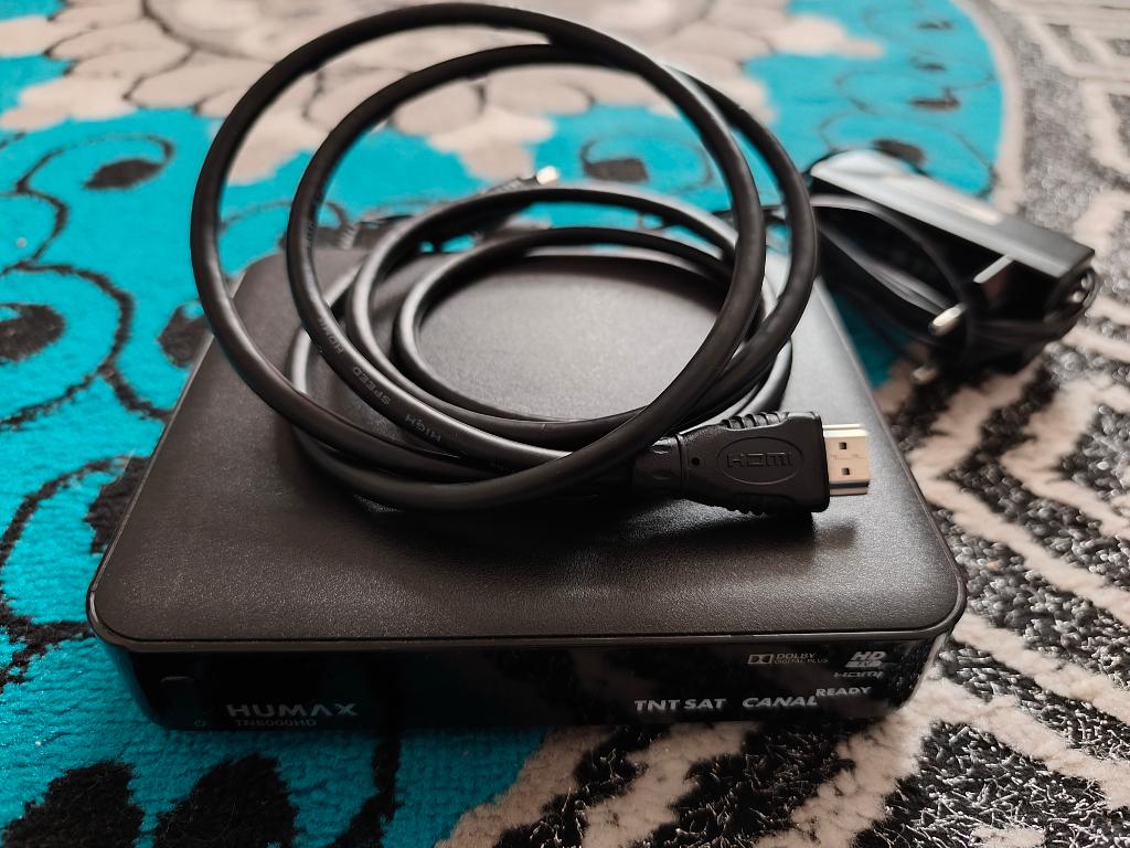 Humax TN8000 et ancien téléviseur, Enlèvement ou Envoi, Utilisé, Originale, TV